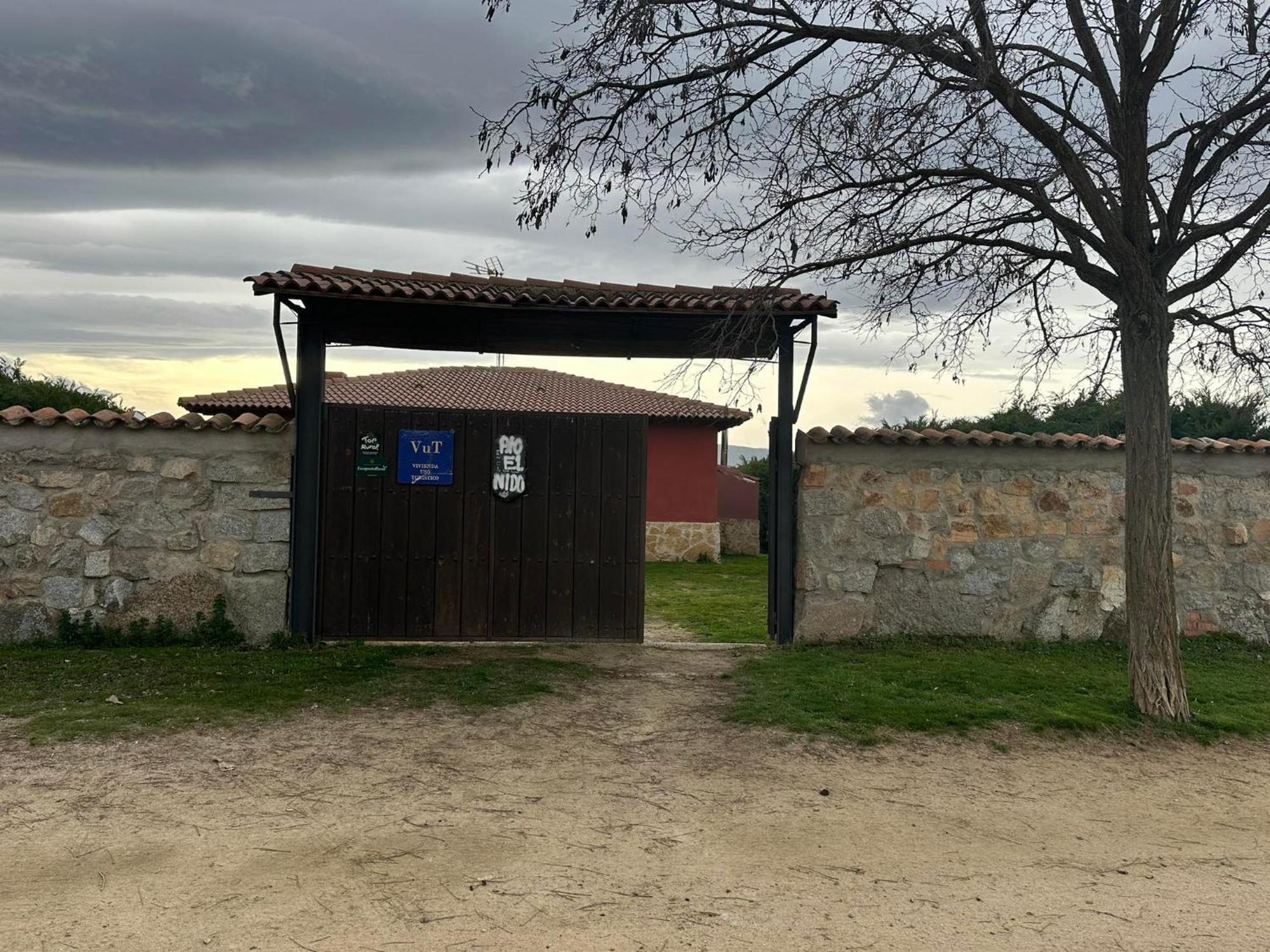 Penzion Vivienda De Uso Turistico El Nido La Serrada Exteriér fotografie